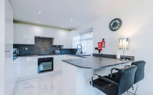 Modern 1BR Apartment in Whitefield