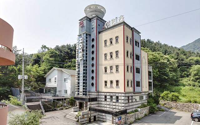 Yangju Aris Pension