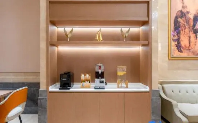 Vienna Hotel (Chongqing Rongchuang Cultural Tourism City Branch)