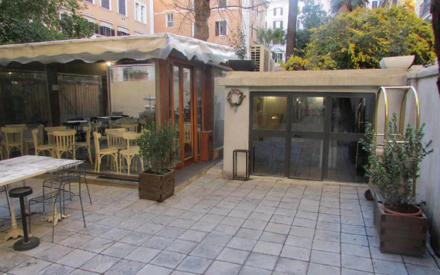 Hotel Les Chambres D'Or