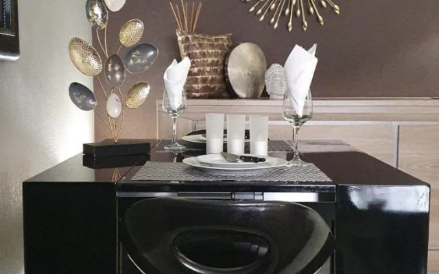 Melodie Garage Gratuit (Adults Only)