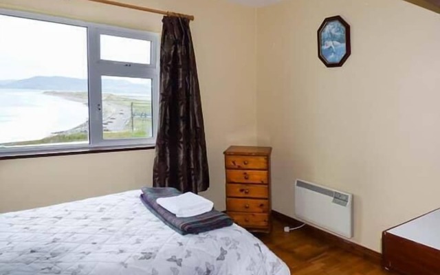 Rossbeigh Beach Cottage No 6
