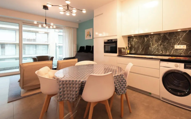 Newly-built Apartment by the sea