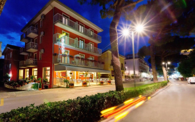 Hotel Etna