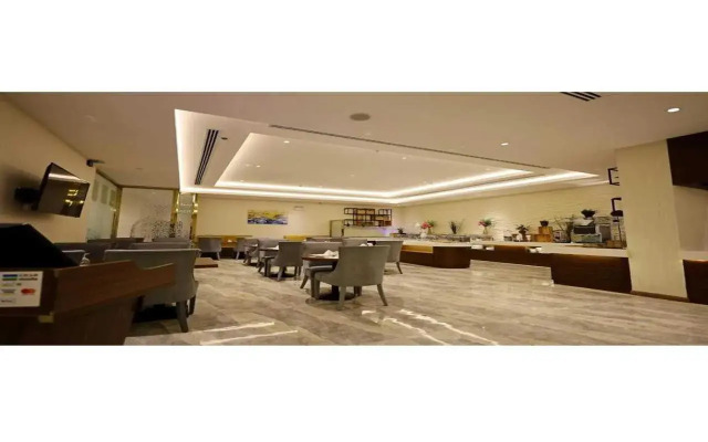 Grand Plaza Hotel