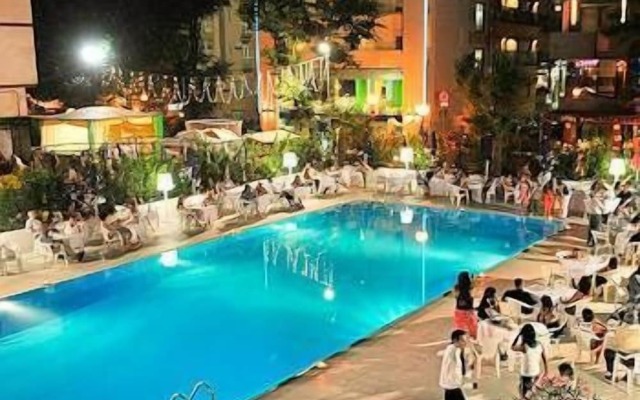 Hotel Caravelle