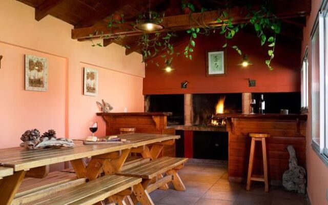 Solar De Las Araucarias Aparts Y Bungalows