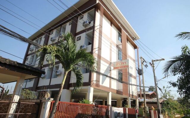 Siriwat Apartment