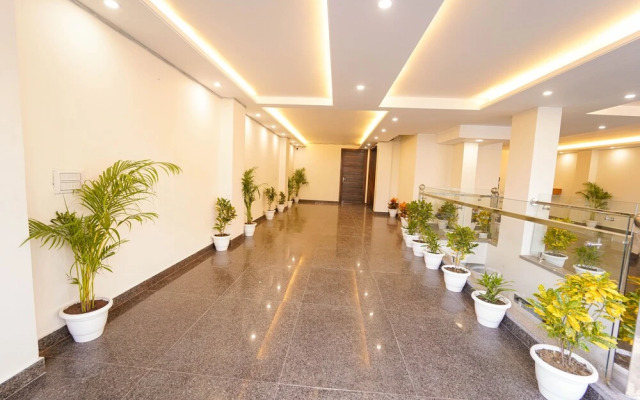 Lime Tree 2 Bhk Apartment Golf Course
