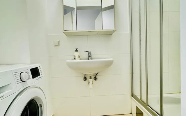 Cozy 2BR for 5 Near Schönbrunn