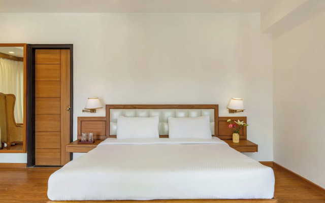 Country Inn Premier Pacific Mall Road Mussoorie