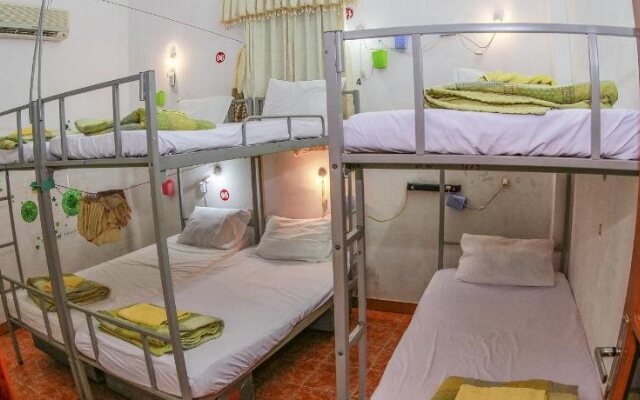 Catba Hostel