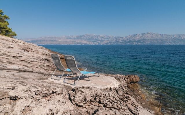 Stunning Home in Postira With 2 Bedrooms and Wifi