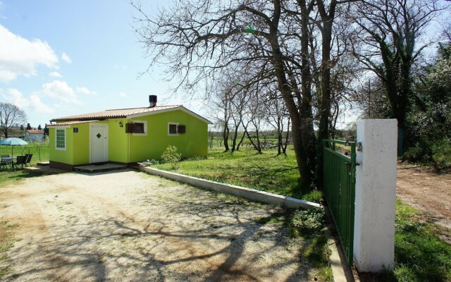Charming Holiday Home in Pula With Fenced Garden