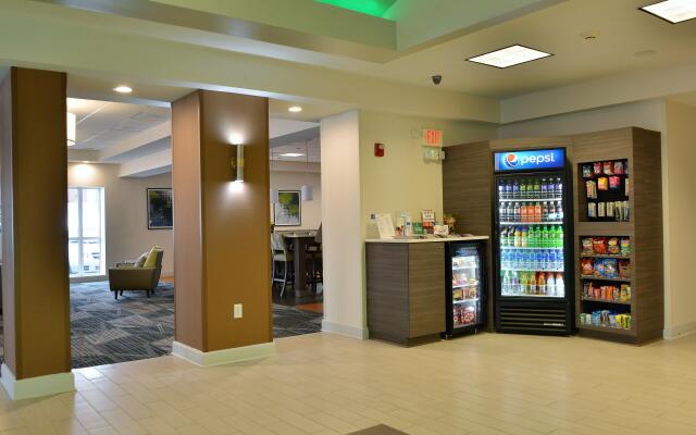 Holiday Inn Hotel & Suites Rochester - Marketplace, an IHG Hotel