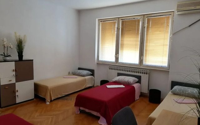 Infinity Boutique Hostel - Adults Only