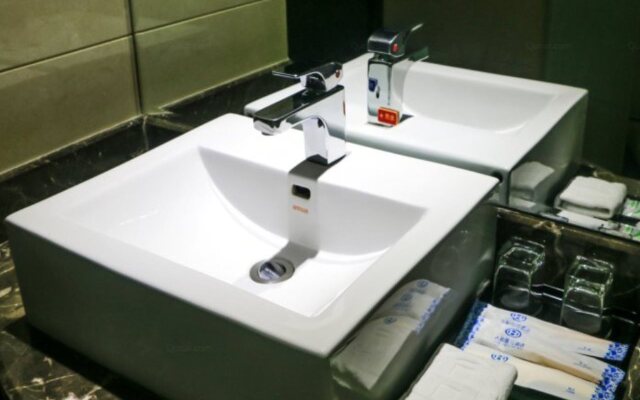Zhuhai Liuhe Holiday Hotel