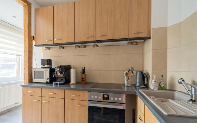 Retreat With Forest Views