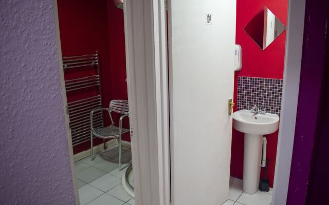 Paddy's Palace Belfast Hostel