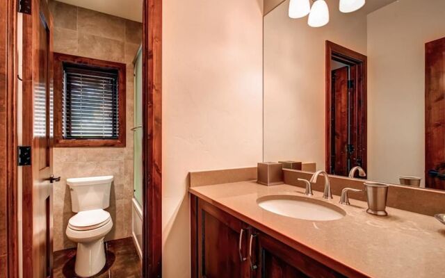 Cawha Outlook Chalet