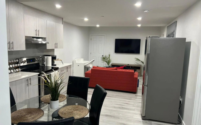 Beautiful 2 bedroom home away from home