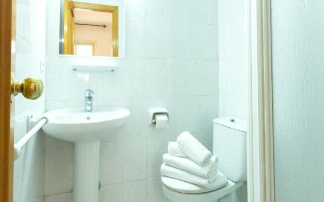 Hostal Dinanamarca