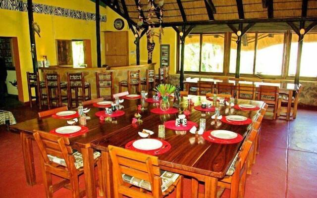 Toko Kamanjab Lodge & Safari