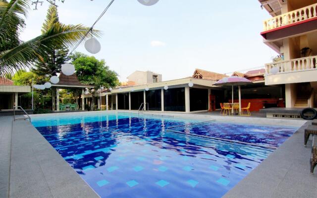 Hotel GRAND ROSELA Yogyakarta
