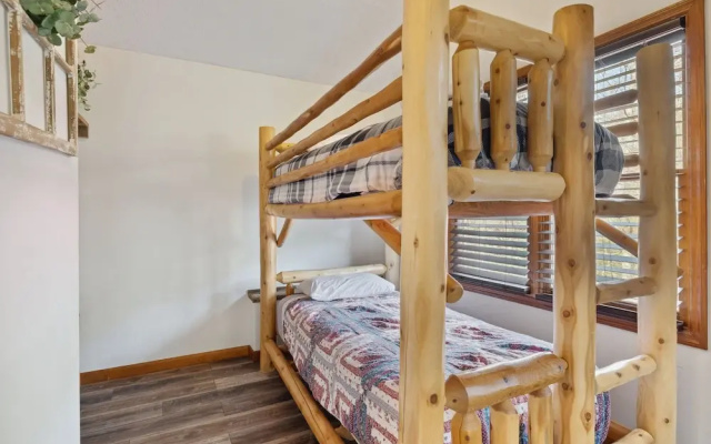 The Aerie 3 Bedroom Cabin by RedAwning