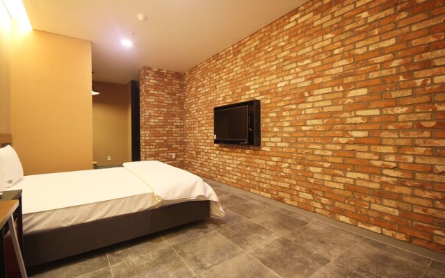 Changwon Masan IVE Hotel