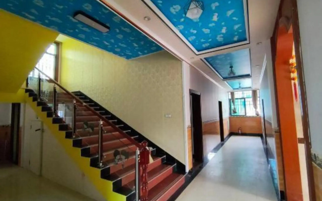 Longhushan Youjian Inn