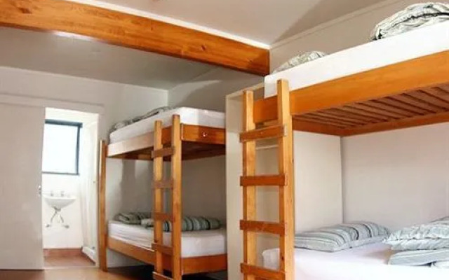 Peppertree Lodge - Hostel