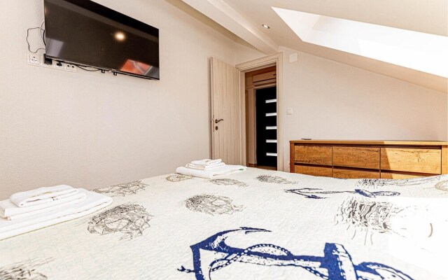Nice Apartment in Pirovac With Wifi and 1 Bedrooms