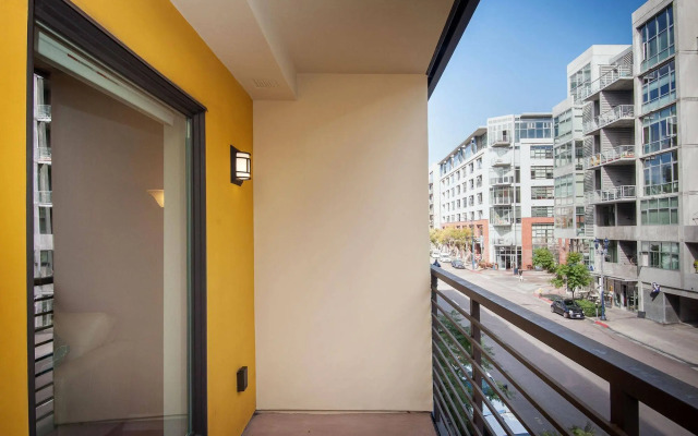 Sunshine Suites at East Village
