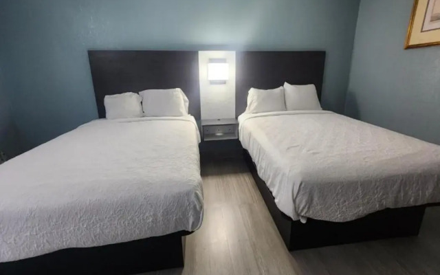 Lone Star Inn & Suites by OYO Harlingen TX