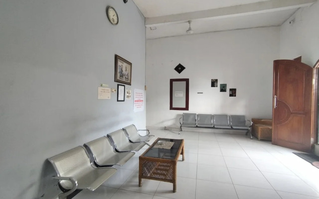 Wisma Hiro Pertiwi by OYO Rooms