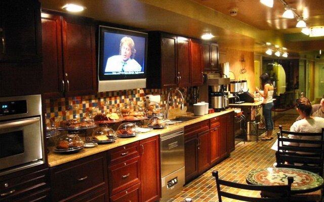 The Belden Stratford