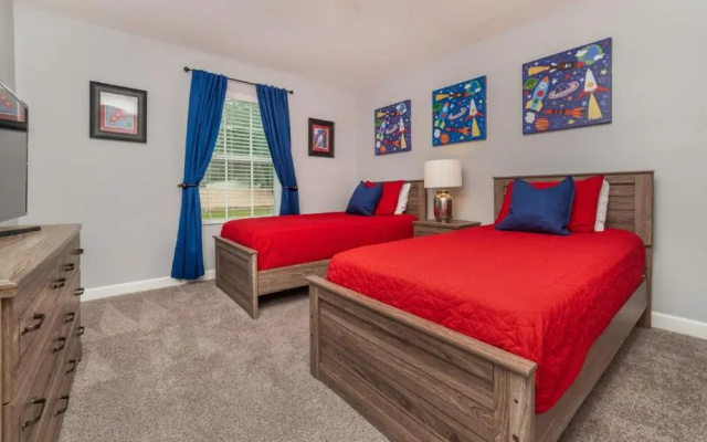 1562 Moon Valley Drive