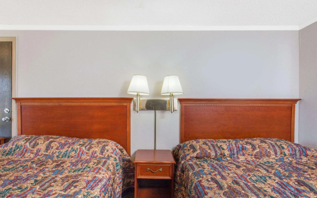 Knights Inn Toledo West