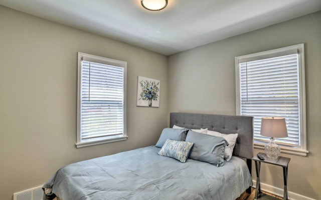 Cozy Home: Wifi, Parking, 5 Mi to Dtwn Mpls!