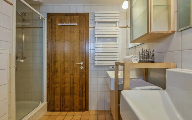 Chalet Les Jeunes - 8 Pax Swiss Ski Chalet