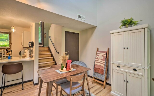 Family-friendly Galena Townhome w/ Community Pools