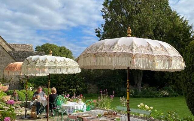 Pytts House Boutique Bed & Breakfast