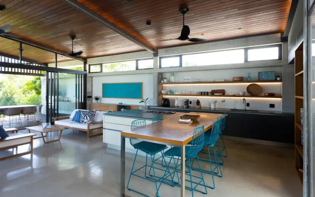 Villa Futura by Acomodo
