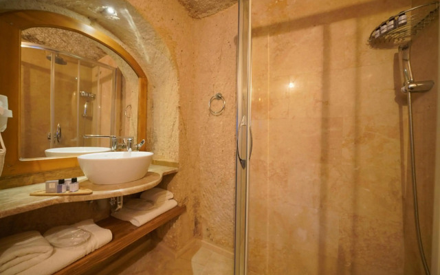 Maya Cave Hotel