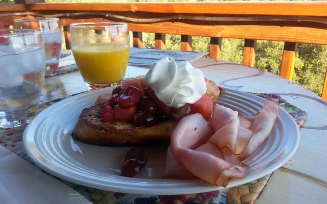 Yosemite Sierra View Bed & Breakfast