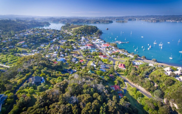 The Commodores Lodge