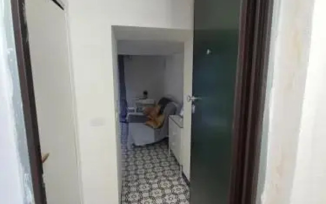 L & F Apartment's
