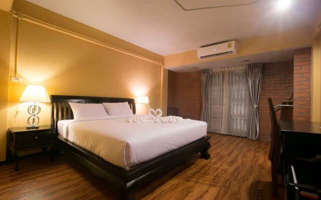 The 8 Factory Hotel Phitsanulok
