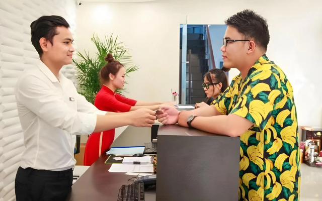 Legacy Riverside Danang Hotel